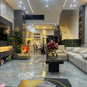 cần bán gấp nhà 3 tầng cồn dầu 23 hướng đông nam và tây bắc, hoà xuân, cẩm lệ, đà nẵng