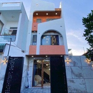 chào bán nhà 3 tầng mới phạm hùng, hoà xuân, diện tích 210m2, view thoáng, vị trí siêu đẹp