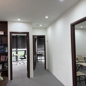 cho thuê văn phòng st moritz phạm văn đồng, 20 triệu, 90m2 hoàn thiện cơ bản. lh tú