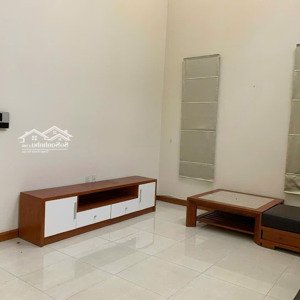 muốn cho thuê căn biệt thự dt 330m2 tại khu splendora villas