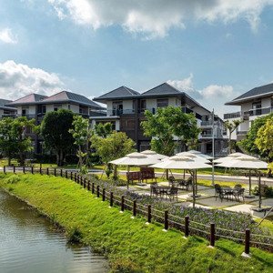 chính chù bán căn góc id junction gần công viên và hồ cảnh quan.nhà hoàn thiện ngoài.gọi 