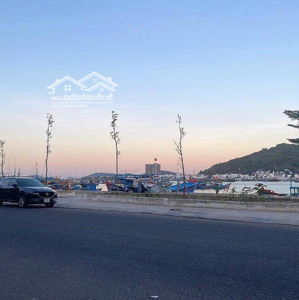 bán nhà mặt tiền nguyễn văn linh 70m2 ngang 5,3m - view sông mát mẻ