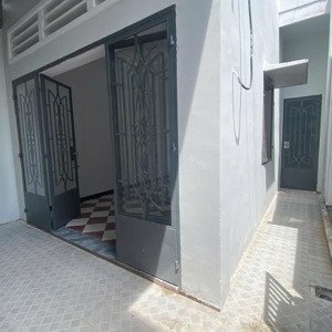 bán nhà 1t1l (dt: 85m2) sổ riêng thổ cư 100%. ngay trường học tân bửu p. bửu long. giá chỉ 1,750 tỷ