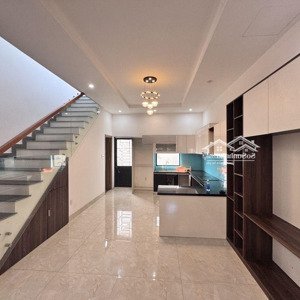 sụp hầm căn nhà 4 tầng thiết kế hiện đại mà giá chỉ 5 tỷ