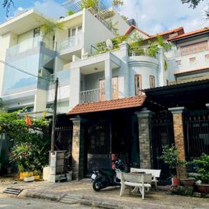Biệt thự 9x16m mặt tiền Bát Nàn, nội thất cao cấp, giá 32 tỷ, Đảo Kim Cương Q2