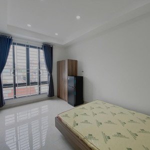 chính chủ trống studio ban công cửa sổ full tiện nghi. thang máy - hầm xe. ưu đãi cho khách ở liền