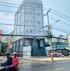 bán tòa nhà góc 2mt nguyễn duy trinh-tp thủ đức-dt 7.5x26. đúc 5 lầu- thang máy-vị trí đẹp