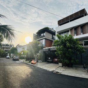 rẻ bất ngờ ! villa hầm 3 tầng, áp mái - ngay cv cao đức lân - dt: 167m2 - gía chỉ 36 tỷ tl