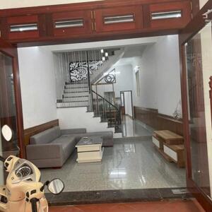 Bán nhà 2 tầng ngõ phố Trương Mỹ, ph Lê Thanh Nghị, TP HD, 96.6m2, căn góc, 2 ngủ, gara