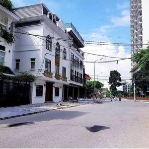 bán nhà mặt phố xuân diệu kinh doanh ngày đêm cực đỉnh, khu tây ở, dt128m2 giá 70tỷ