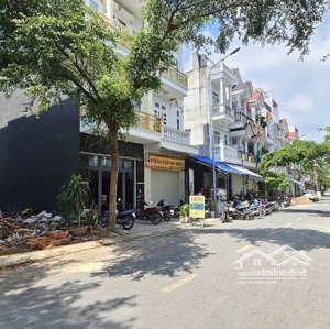 cần bán gấp nhà 3 tầng bình chuẩn, sổ hồng riêng, cạnh đường dt743, giá tốt 4ty8
