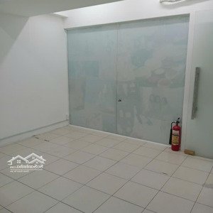 cần cho thuê mặt bằng chung cư h3 p. 6 q. 4 dt: 400m2, nằm tầng 2 làm văn phòng công ty