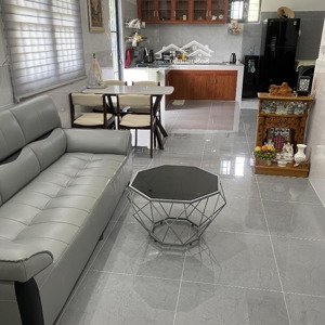 cần cho thuê phòng ở ghép. nhà mới 100% ưu tiên nữ sinh viên, phòng rộng 15m2. đầy đủ nội thất