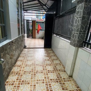 nhà nguyên căn 78m2 khu an ninh ( hẻm cap11 ) , nhà mới sửa vào ở ngay
