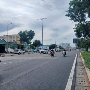 cho thuê mặt bằng và sàn văn phòng mặt tiền võ văn kiệt, p7, q6. tp hcm