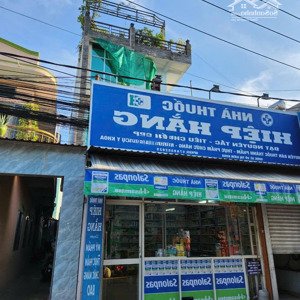 cần bán gấp nhà lầu đang cho thuê làm nhà thuốc và phòng trọ có thu nhập tốt