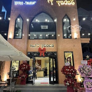 siêu phẩm.cho thuê nhà mặt phố hồ tùng mậu.diện tích 100m2 x 3 tầng,mặt tiền 7,5m giá 130tr/ tháng