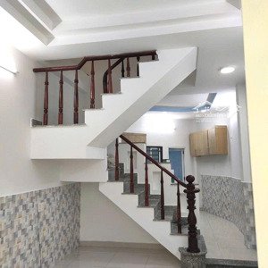 nhà gẩn chợ gò vấp trệt 2 lầu sân thượng 4pn 3wc sẵn máy lạnh từng phòng giá 13 triệu tl