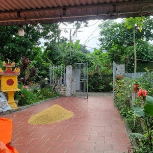 cần bán lô đất của dân có khuôn viên nhà cửa sát ủy ban gần đường liên xã giá rẻ nhất khu vực