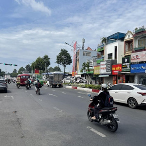cần bán nhà 2 mặt tiền đường nguyễn ái quốc gần ngã tư tân phong kinh doanh sầm uất giá 10 tỷ