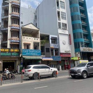 bán gấp nhà mặt tiền 7 tầng dương bá trạc, vị trí đẹp, đang cho ngân hàng thuê. quận 8
