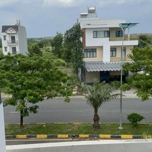 cần bán căn shophouse đường 33m, khu 4 vị trí đắc địa khu đô thị long hưng city