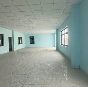 cho thuê xưỡng nguyễn văn quá p đông hưng thuận q12.dt 1000m/70tr/tháng.