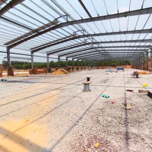 xưởng tân uyên 5700m vp 100m . pccc tự động giấy tờ đầy đủ, sx nhiều ngành nghề