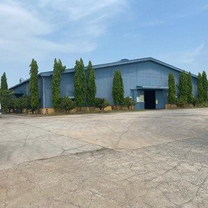 kho xưởng tân uyên 12900m pccc vách tường giấy tờ đầy đủ. sân đậu cont sx ngành nghề sạch, kho