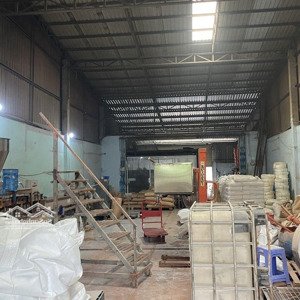 cho thuê nhà xưởnng mt đường huỳnh thị na hóc môn, dt 220m2, giá 15 triệu/tháng
