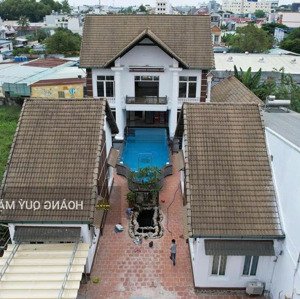 biệt thự vip mặt tiền đường 179 - hoàng hữu nam ~ 19m*45,5m = 865m2. nhà 2 tầng có sân vườn, hồ bơi