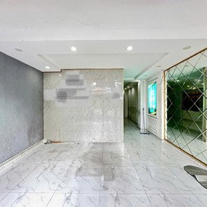 mặt tiền trần thị nghỉ nhà rộng rãi, tiện mở spa, văn phòng, showroom