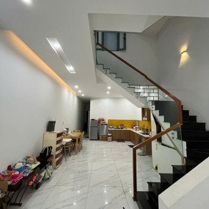 cho thuê nhà 3 tầng view biển đường nguyễn tất thành, thanh khê