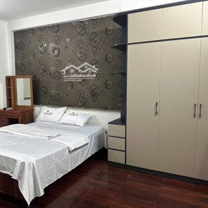 cho thuê nhà 3 tầng 2 mặt tiền gần cầu hoà xuân, thiết kế 5 phòng ngủ, 3 wc