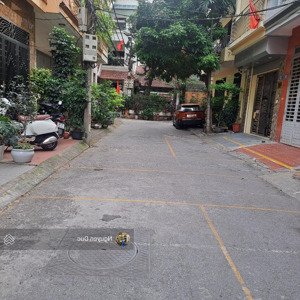 bán nhà phân lô ngọc khánh ba đình diện tích 56m 5 tầng oto tránh nhà xây mới có thang máy.