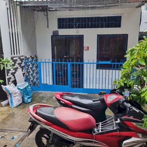 Chính chủ cho thuê nhà cấp 4, trống, nguyên căn, trong hẻm 327/31, Tôn Thất Thuyết, P1 Q4