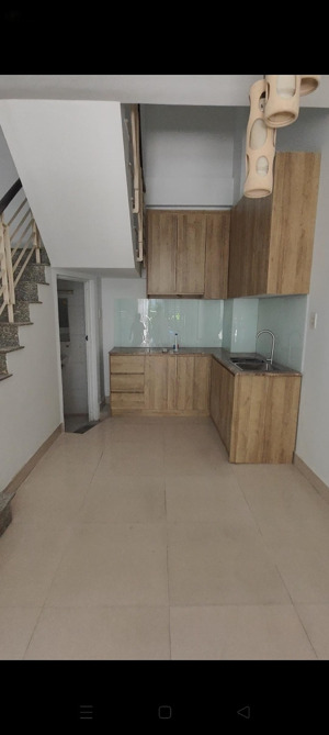 bán nhà ngay ngã tư âu cơ và lạc long quân gần chợ tân bình và bệnh viện thống nhất