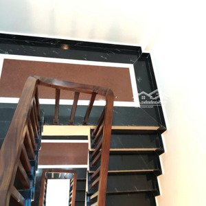 nhà 4 tầng mặt phố trâu quỳ đang cho thuê hai mặt tiền 84m chỉ 15ty