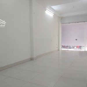 chính chủ cho thuê nhà 22 ngõ 68 phố trung kính to làm văn phòng, ngõ phân lô oto đỗ cửa thoải mái