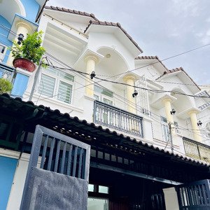 nhà đẹp xây ở kiên cố, hẻm xe tải, đường thạnh xuân 33 ngay ubnd chợ thạnh xuân, giáp gò vấp