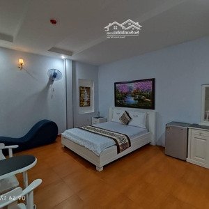bán khách sạn đường 8m thông dương quảng hàm 22pn 23wc