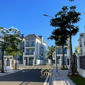 siêu deal biệt thự vinhomes q9 200m², 3 tầng, full máy lạnh âm trần chỉ 30tr/tháng!