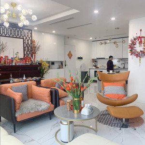 hoa hậu trung tâm phố cổ, vị trí siêu đẹp mặt phố hàng buồm, dt 77m2 x 4 tầng, mt 8m, giá 46 tỷ