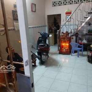 nhà cấp 4 mặt tiền đỗ hành diễn tích 52,25m²