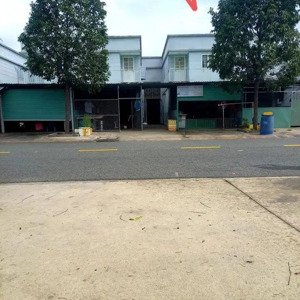 trả nợ bán gấp dãy trọ cách aeon bình dương chỉ 10p di chuyển, 300m2/2tỷ75, đang cho thuê full, shr