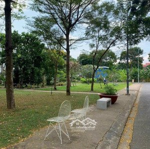kdc sadeco phước kiển a. cần bán lô đất biệt thự góc 2 mặt tiền đối diện công viên.