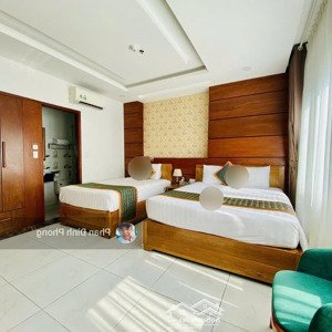 bán hotel đang kd dòng tiền khủng 300tr/th, 7t, 33pn, 44.4tỷ tl,bạch đằng,tân bình,kế sân bay tsn