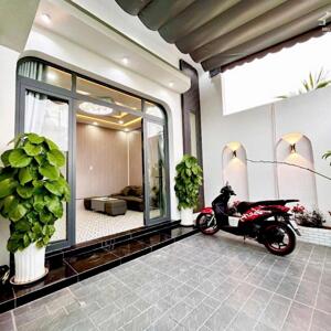 Nhà đẹp Phường Bến Tre Gần chợ P7