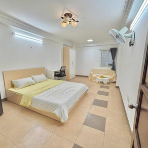 cho thuê phòng 30m2 - full nội thất - ngay lòng tân định - chợ - cầu kiệu - đại học isb