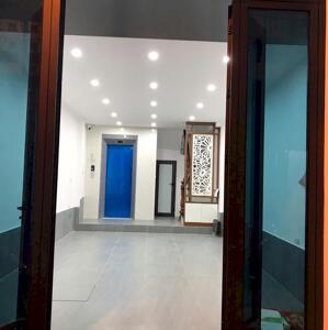 Cho thuê nhà nguyên căn 6 tầng thang máy 103 Trương Định, 40m2, 4PN, 19 Triệu